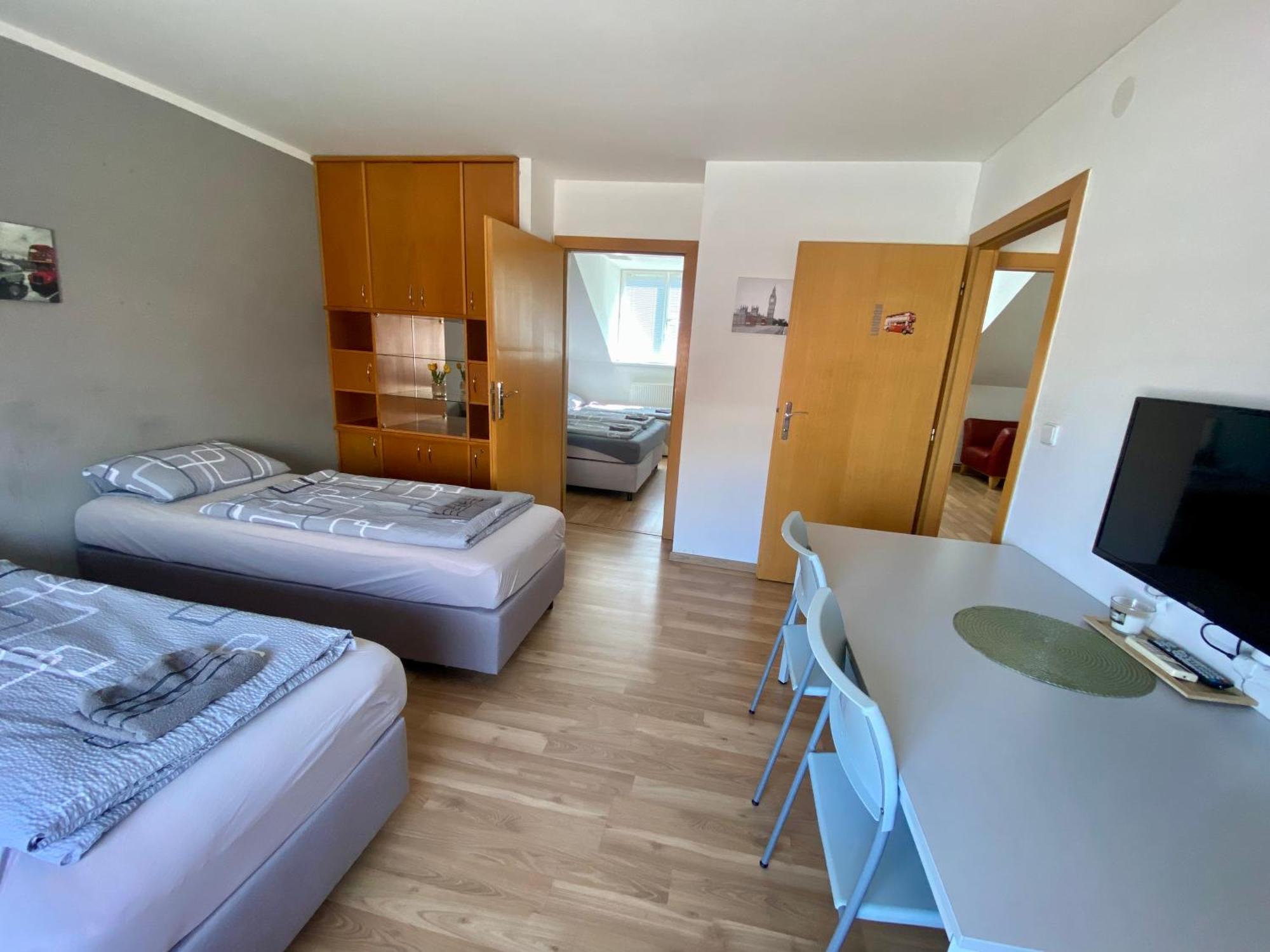 3-Bedroom Apartment In Rajhrad, With Kitchen, 2 Bathrooms, Parking Εξωτερικό φωτογραφία