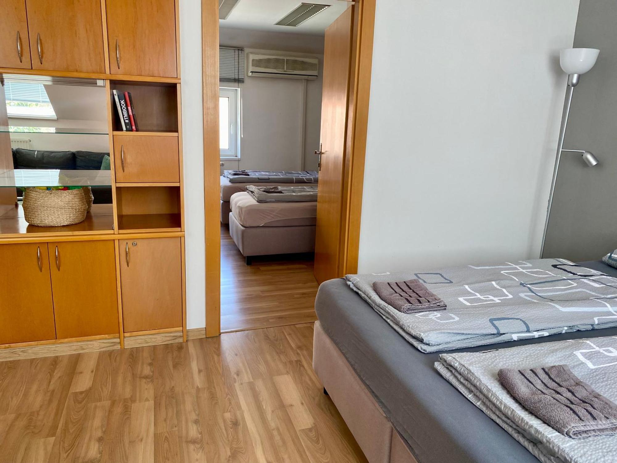 3-Bedroom Apartment In Rajhrad, With Kitchen, 2 Bathrooms, Parking Εξωτερικό φωτογραφία